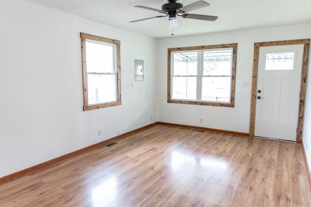 ***320R Thorn Avenue