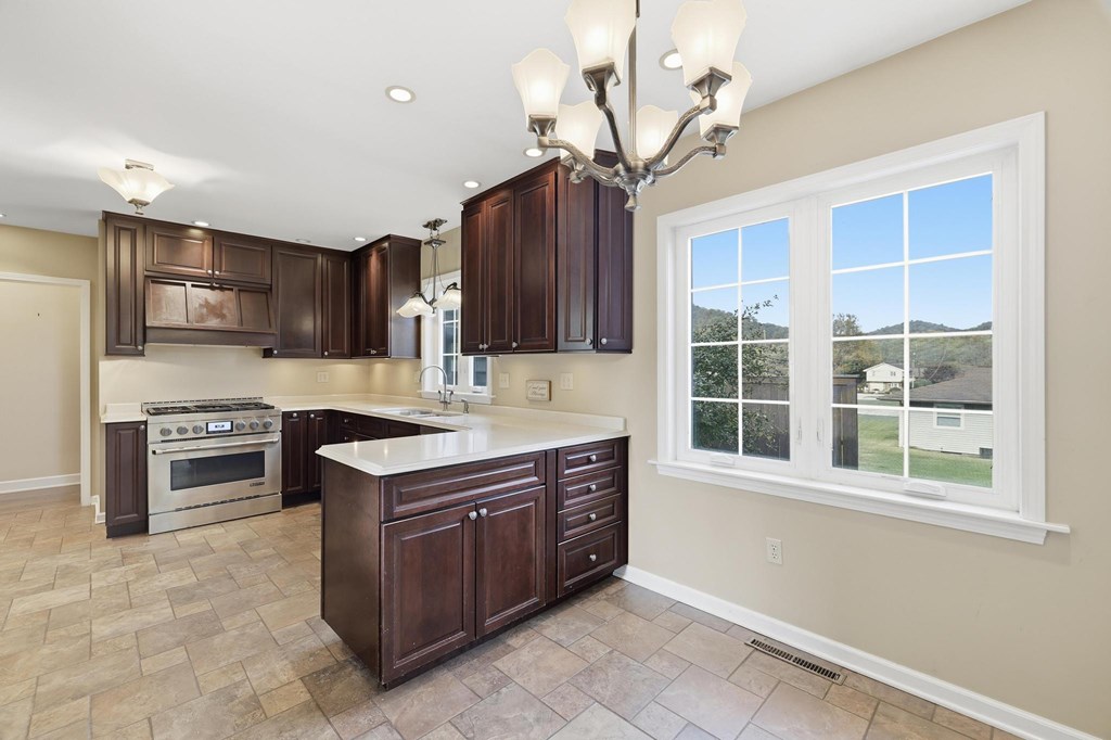 601 North Third Avenue***