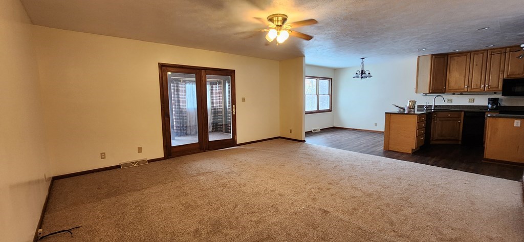 183 Split Rail Estates