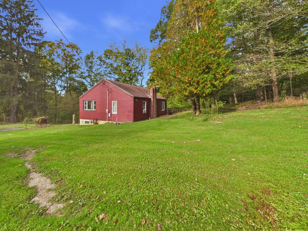 109 Thompson Road
