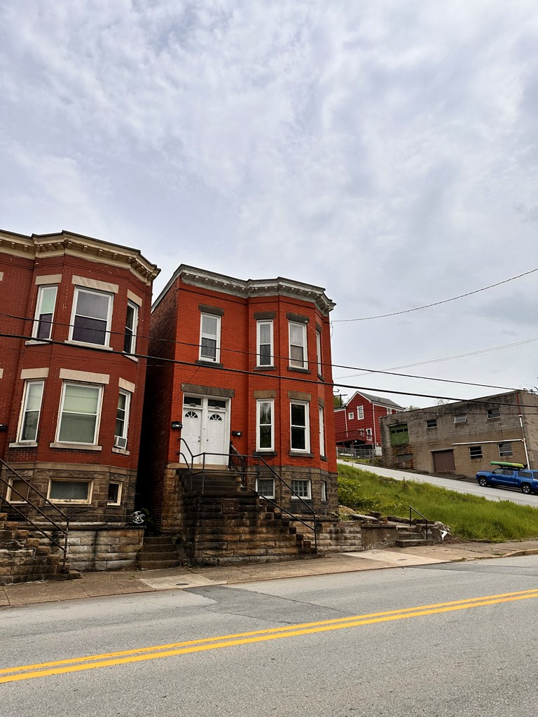 212 & 212 Main Street