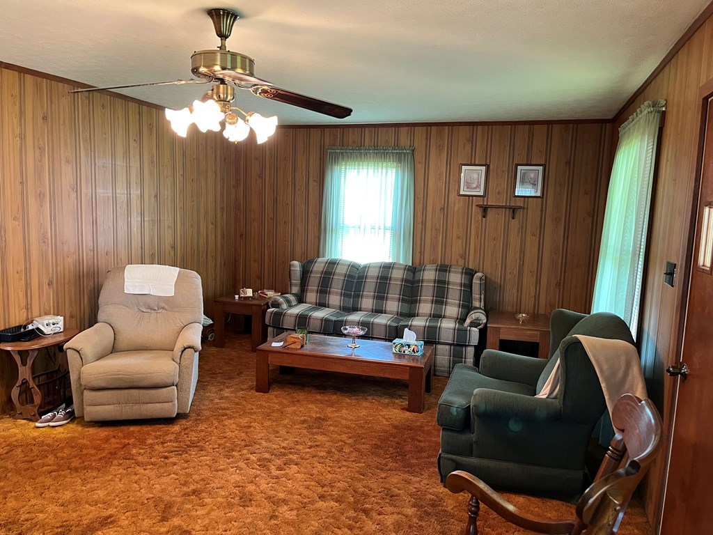 10022 Shortline Highway