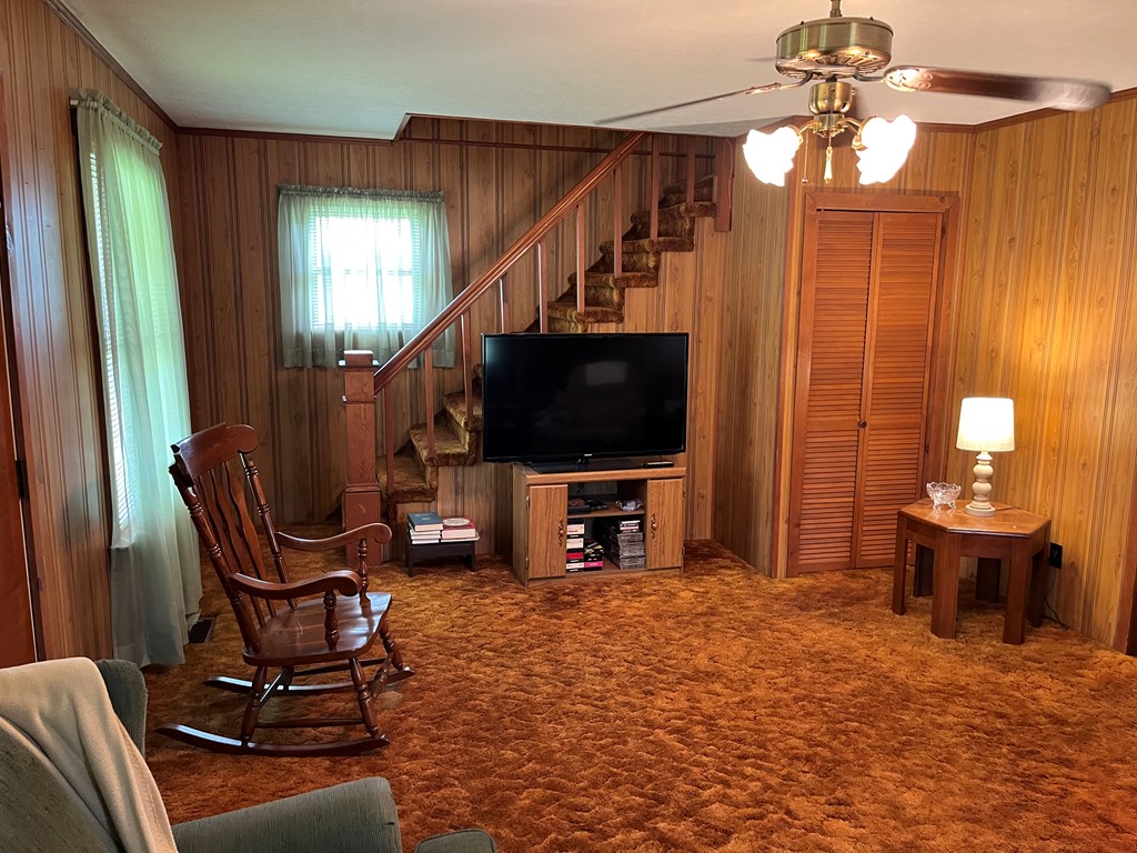 10022 Shortline Highway