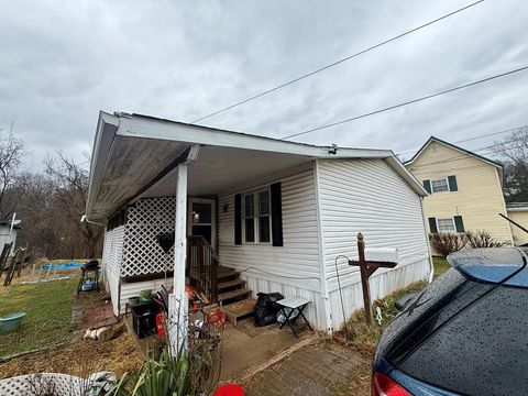 1311 Camden Ave Parkersburg WV 26101