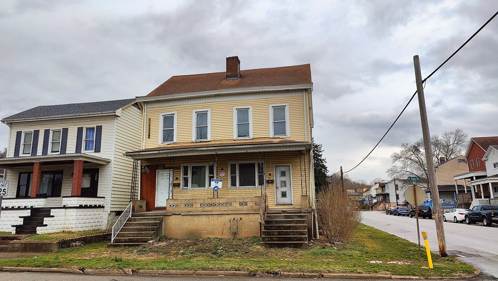 301 & 303 South York Street