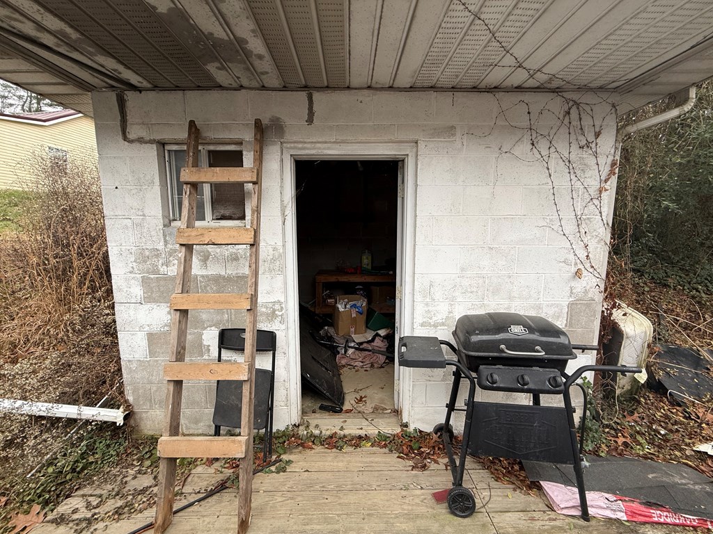 56 Cemetery Hill Road