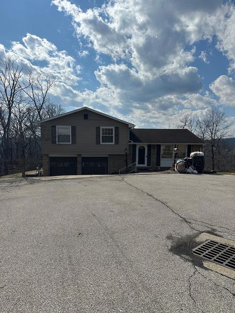 19 Quail Ct Wheeling WV 20003