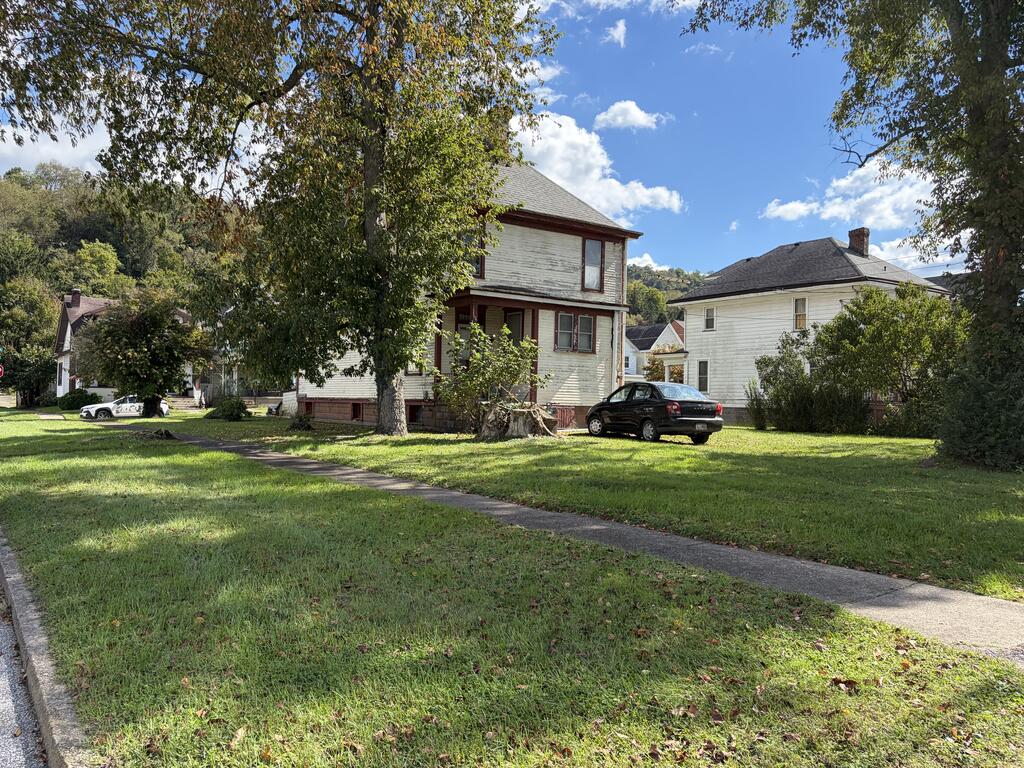 2423 Vance Ave.