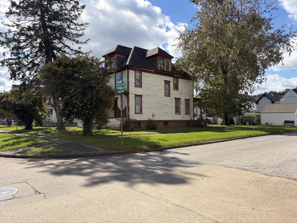 2423 Vance Ave.