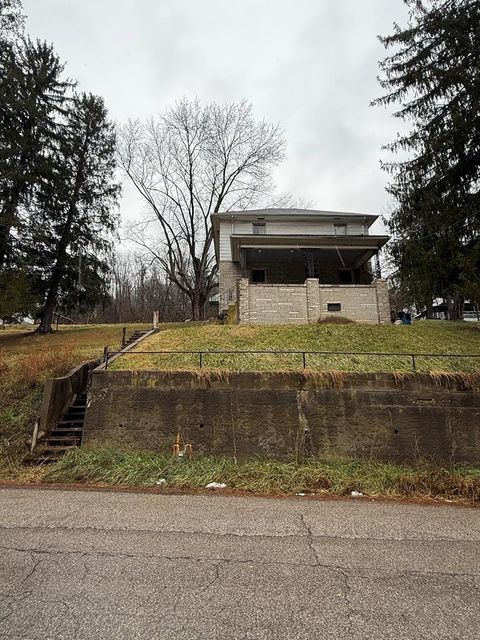 142 Pennsylvania Ave. Cameron WV 26033