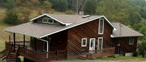 1321 Congo Arroyo Rd New Cumberland WV 26047