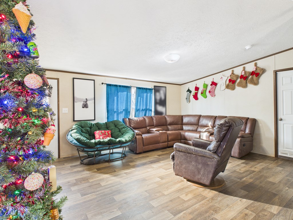 17579 Middle Island Road