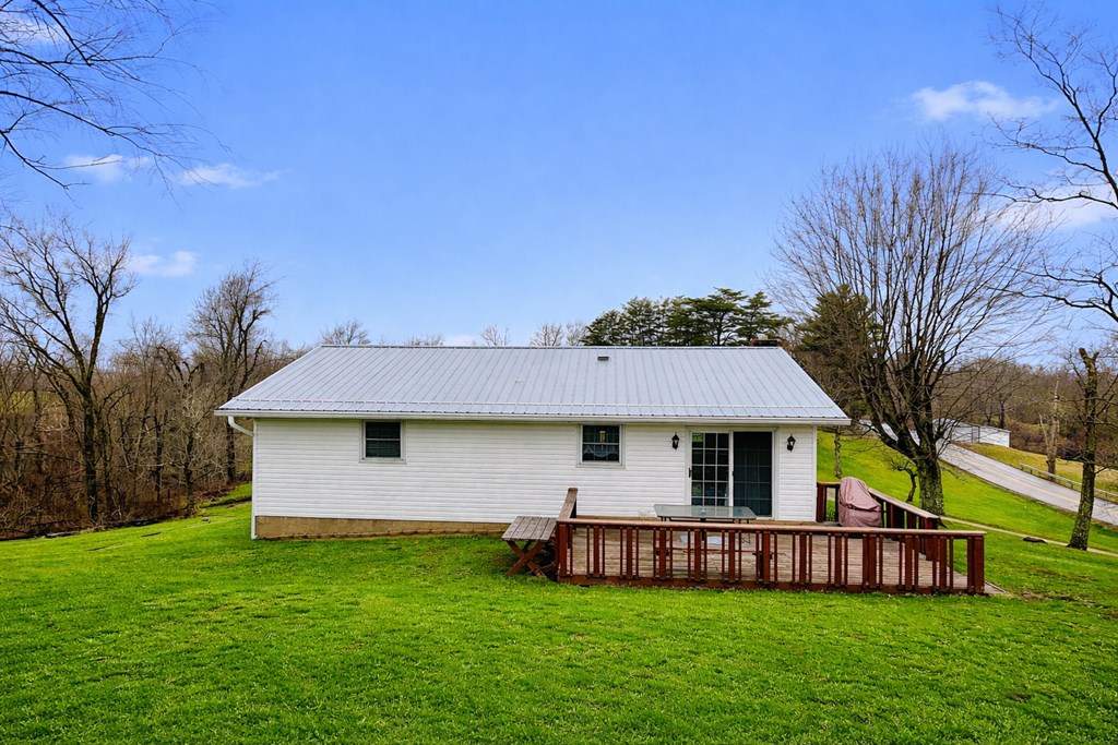 1506 LINDSAY LANE RD.