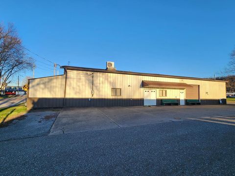 107 13th st. Moundsville WV 26041