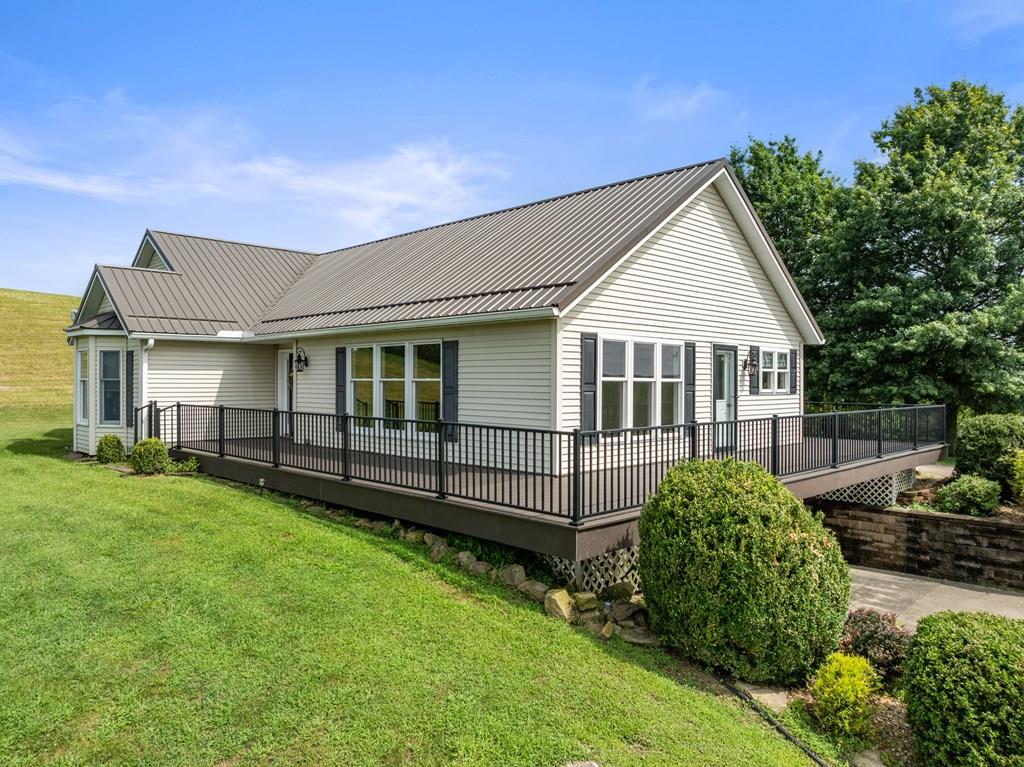 962 Reid Ridge Road