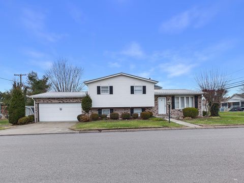 2213 4th Street Moundsville WV 26041