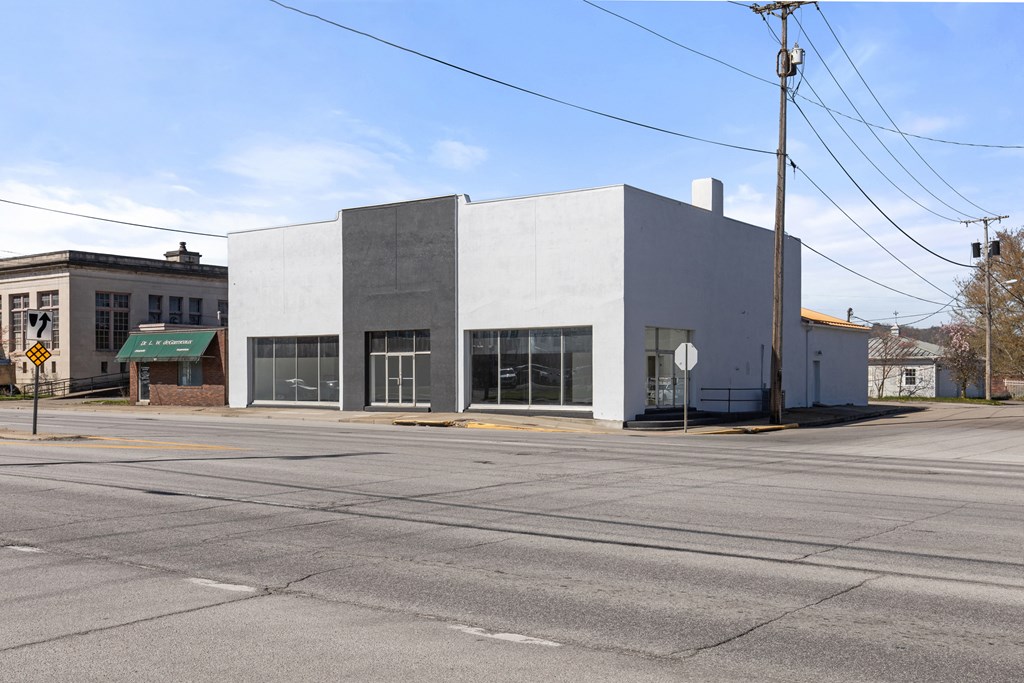 601 LAFAYETTE AVENUE