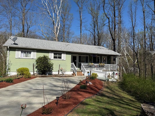 125 PEACH LN, NEW MARTINSVILLE, WV 26155 - Image c788f5ee882eeb7e977d42daafbcd91c/4226483599
