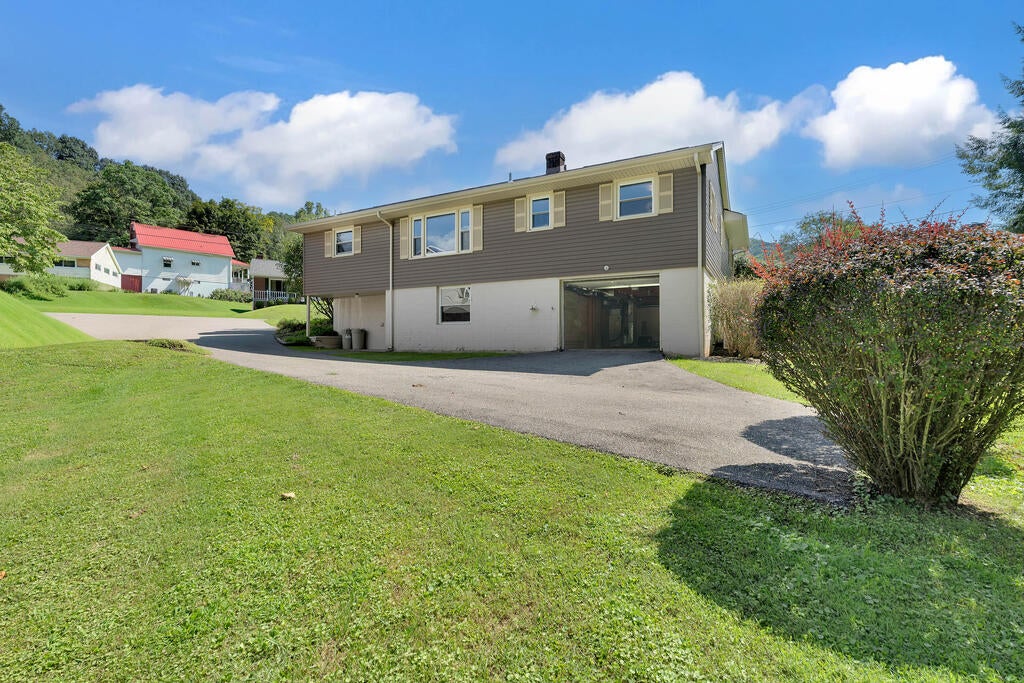 72 Peach Lane