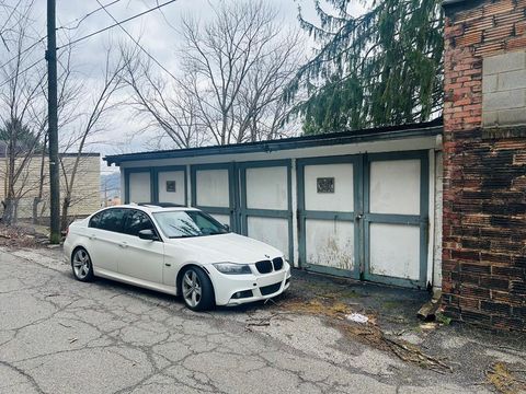 708 Market St. Rear Wheeling WV 26003