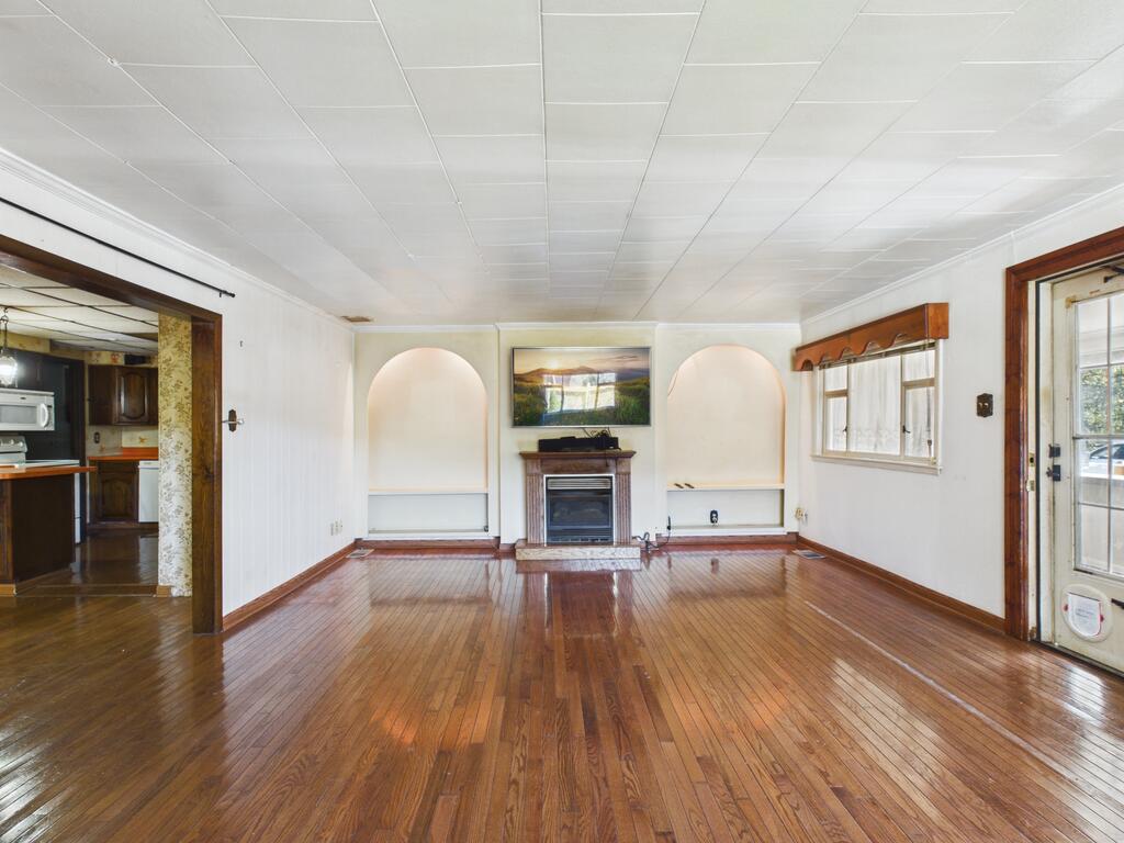 21 Alfred St