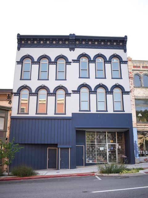 1065,1067 Main Street Wheeling WV 26003