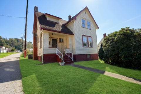 Photo for 7 Park Ave