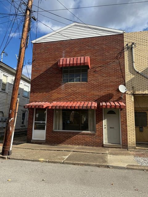 211 Diamond Street Sistersville WV 26175