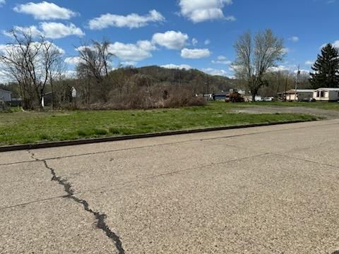 803 Lockwood Ave & 8th Street Moundsville WV 26041