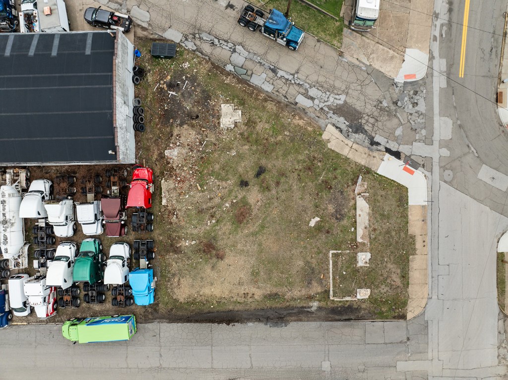 3301 CHAPLINE STREET