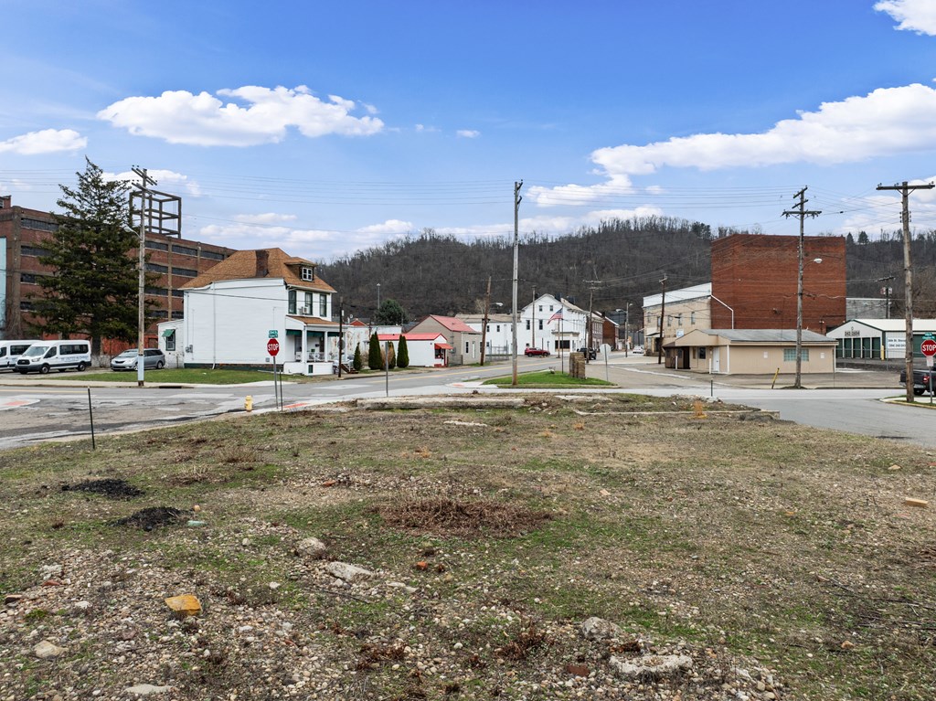 3301 CHAPLINE STREET