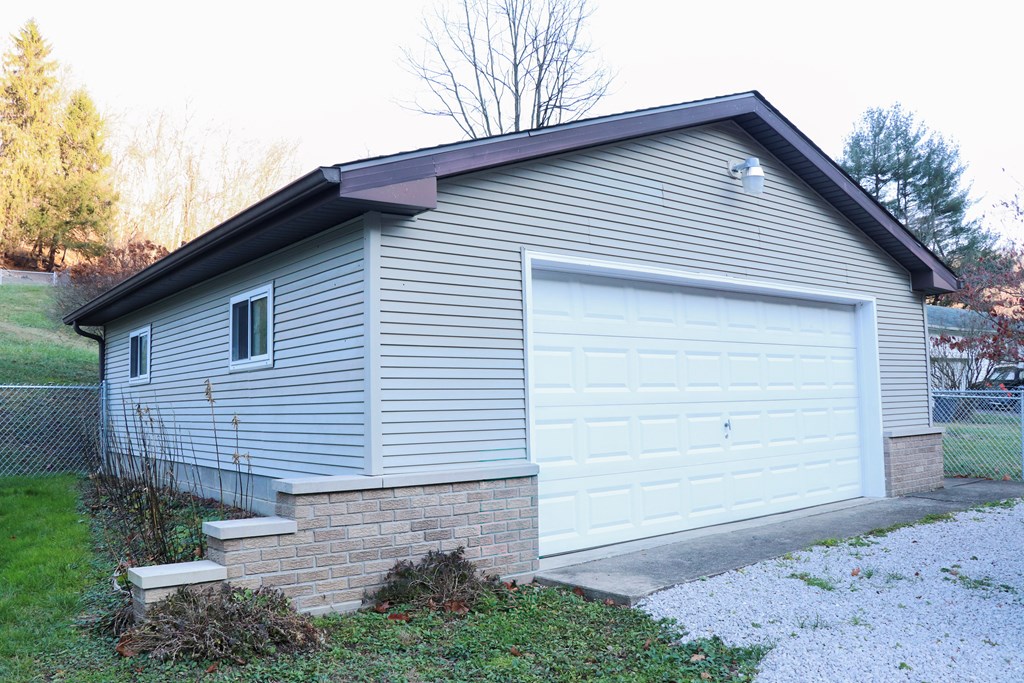 1710 Middle Grave Creek Road