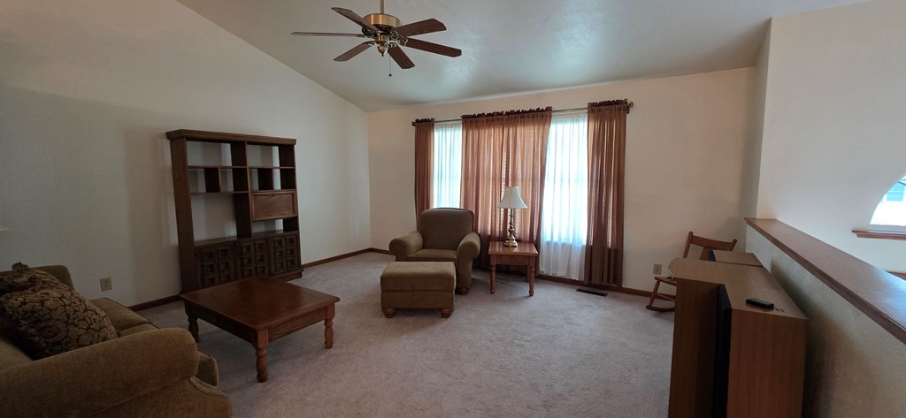 116 Ash Circle