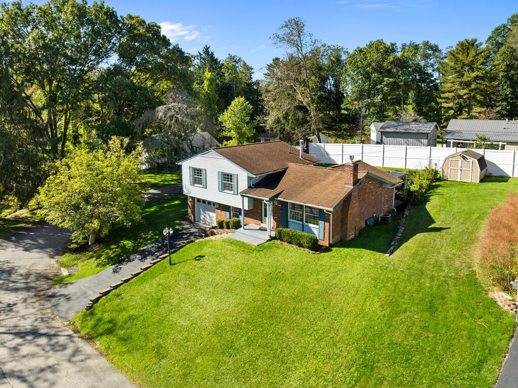 40 Kelly Dr.