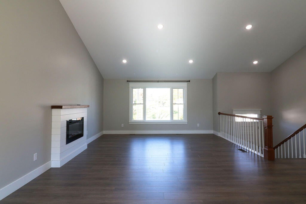 28 Emerson Road