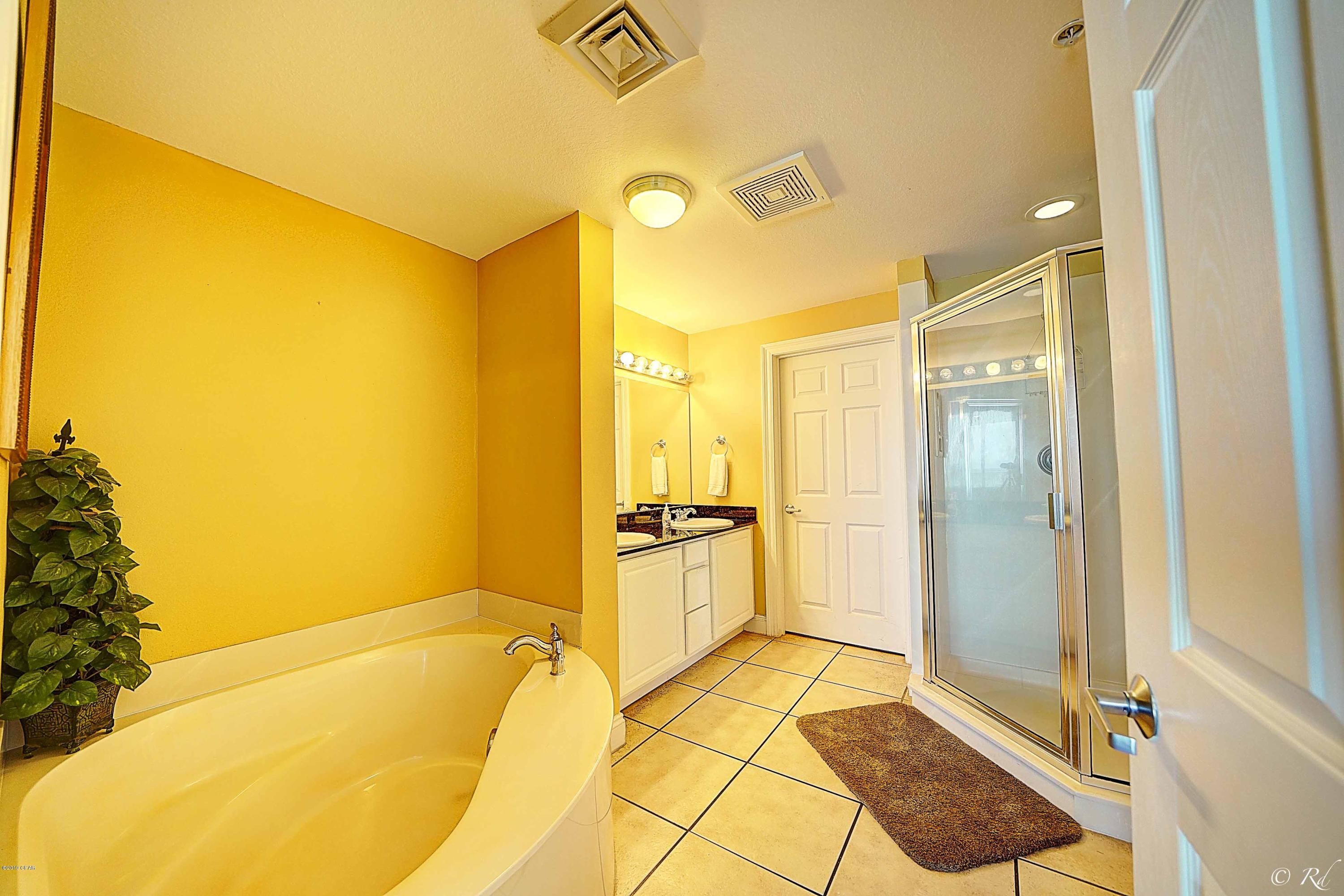 Calypso Towers I - Residential