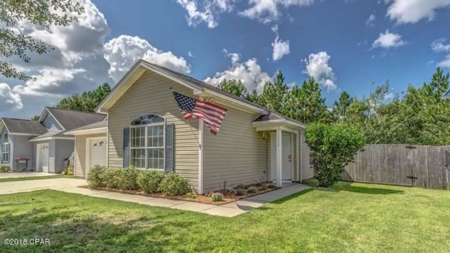 Here it is! A family  home, under 150K, that's actually move-in ready! 3 bedrooms and 2 bathrooms in a split layout, open kitchen floorplan welcomeS you home; extremely well cared for.

Large privacy-fenced backyard lends itself to many cookouts and animal, kid friendly fun; add a pool! Plenty of room AND plenty of cash leftover at this price, but if you prefer, your residency in Sweetwater entitles you to admission to the lake, with its beach and play areas, this is a true retreat. With a close drive to town or to the beach, you'll be set for years to come! Hurry, it won't last at this price



*all measurements approx. and should be verified if important*