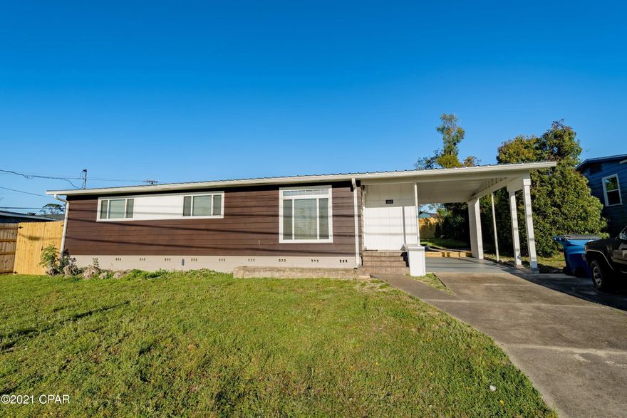 CURRENTLY UNDER CONTRACT, SELLER ACCEPTING BACKUP OFFERS. Great price for this property right in the middle of town only one block off 23rd St. The entire home was remodeled between 2018-2020, with final improvements being complete in January of 2021. The heating/cooling system is less than 2 years old, and the hot-water heater is one year old. All appliances were purchased and installed in 2018. The exterior has been thoroughly prepped and repainted with a beautiful semi-transparent hardwood stain. More photos coming soon