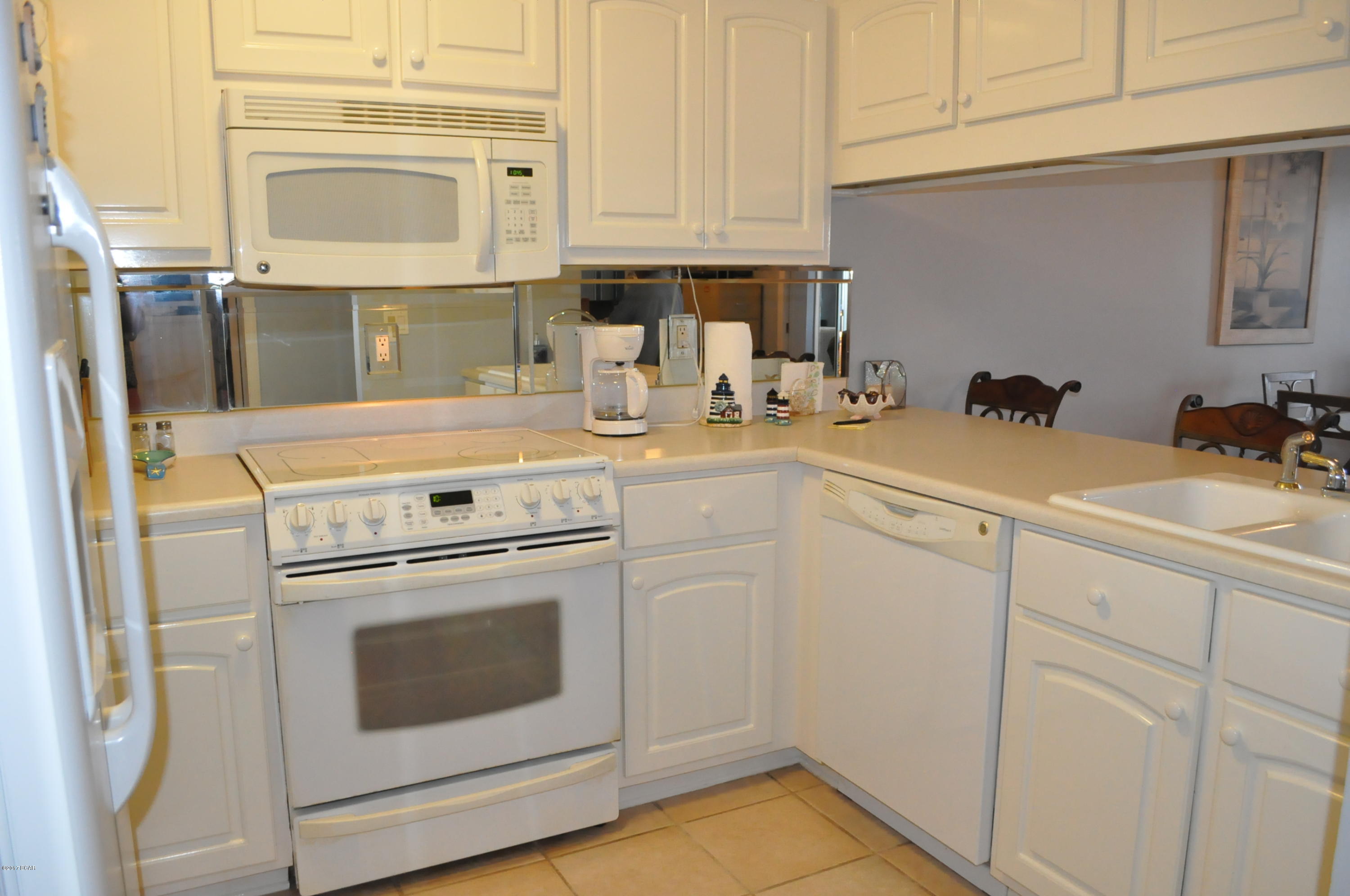 Quarter Deck Condo. - Residential