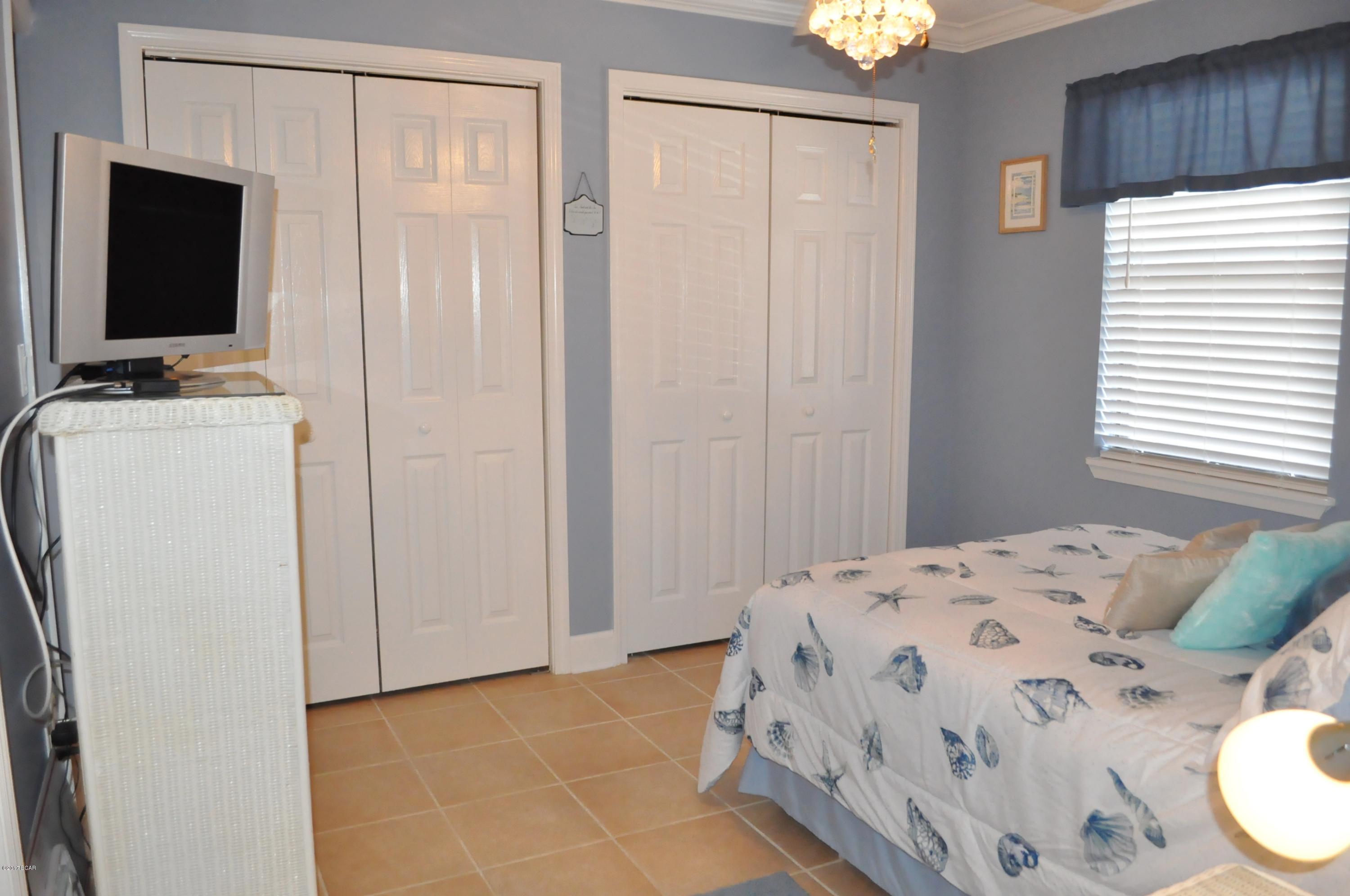 Quarter Deck Condo. - Residential