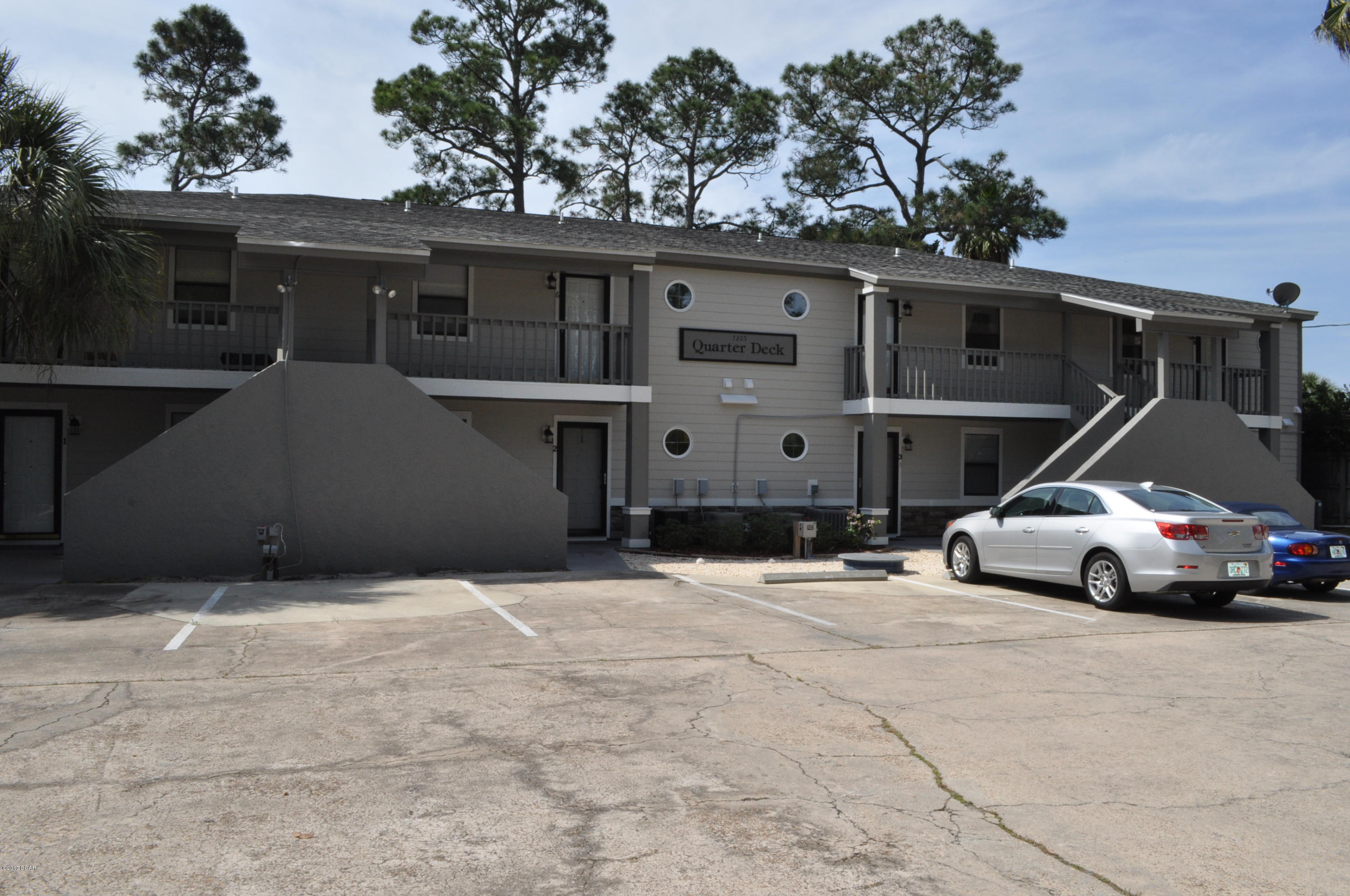 Quarter Deck Condo. - Residential