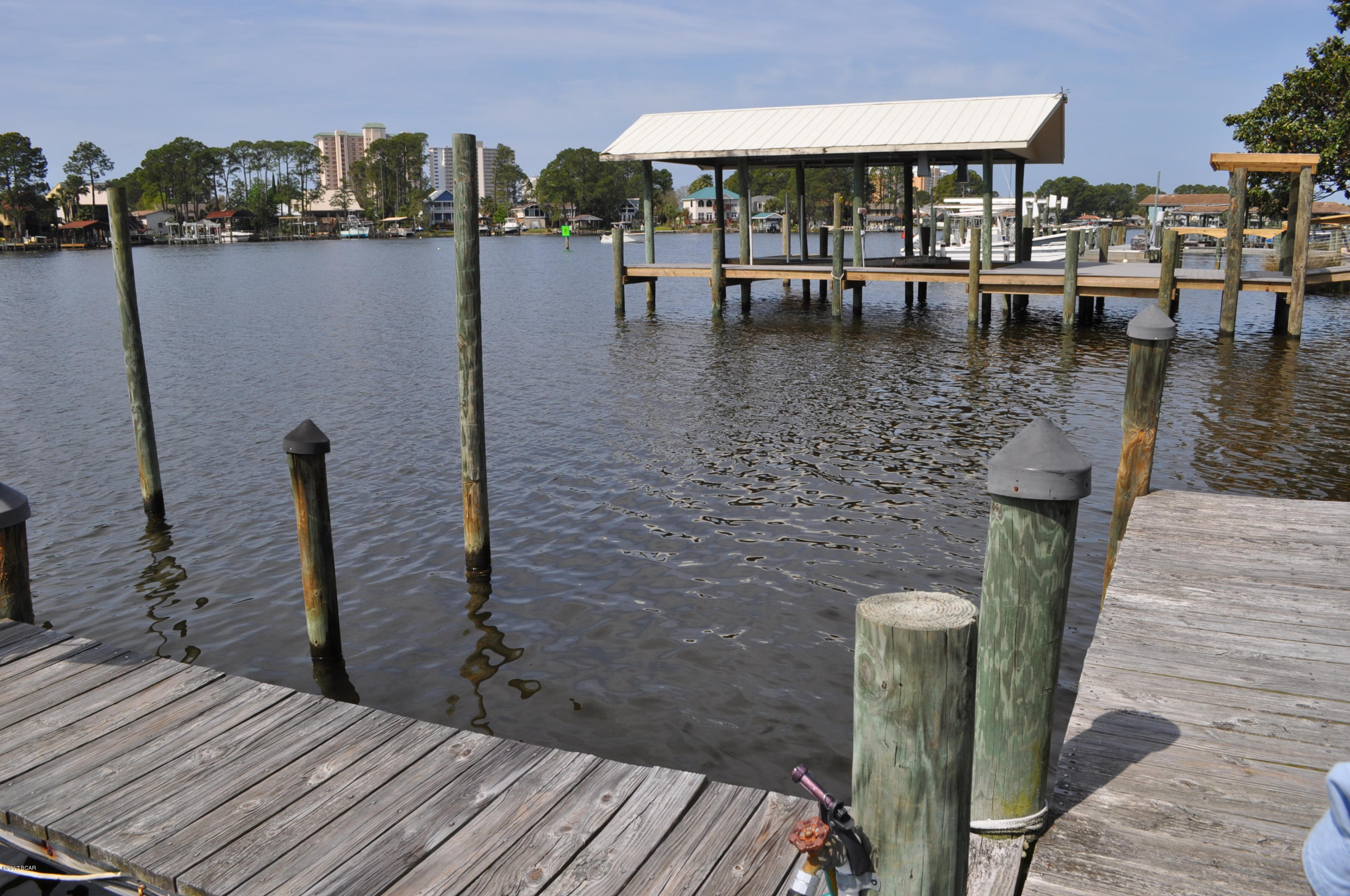 Quarter Deck Condo. - Residential