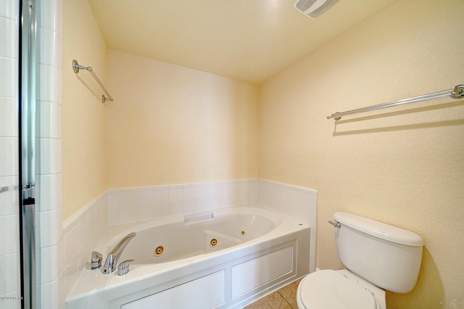 Hibiscus By The Bay - Residential