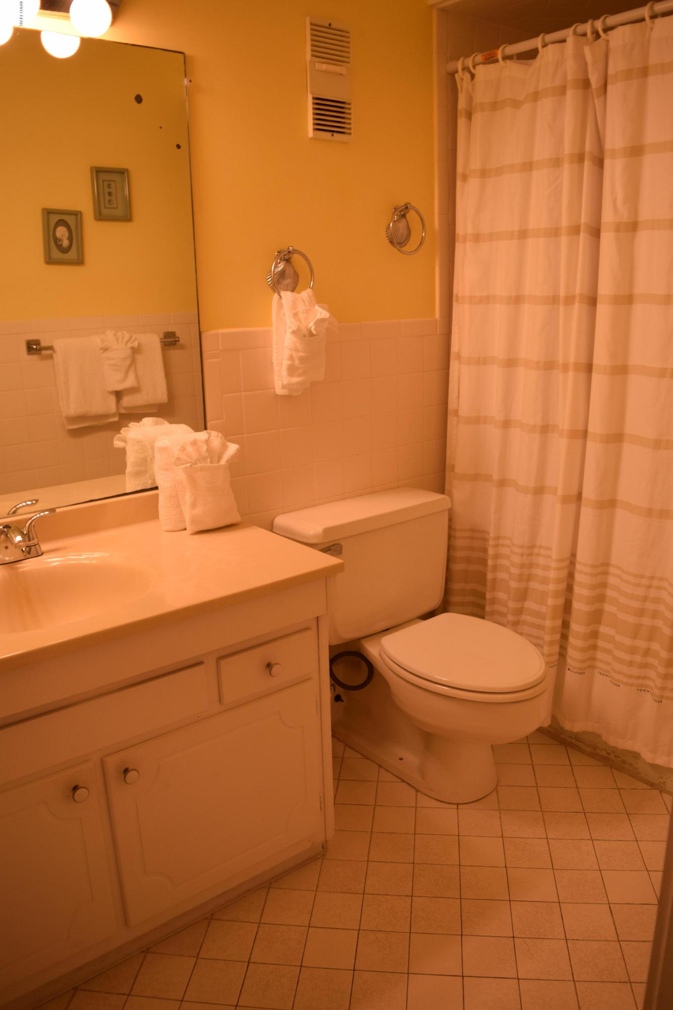 Regency Towers - Residential