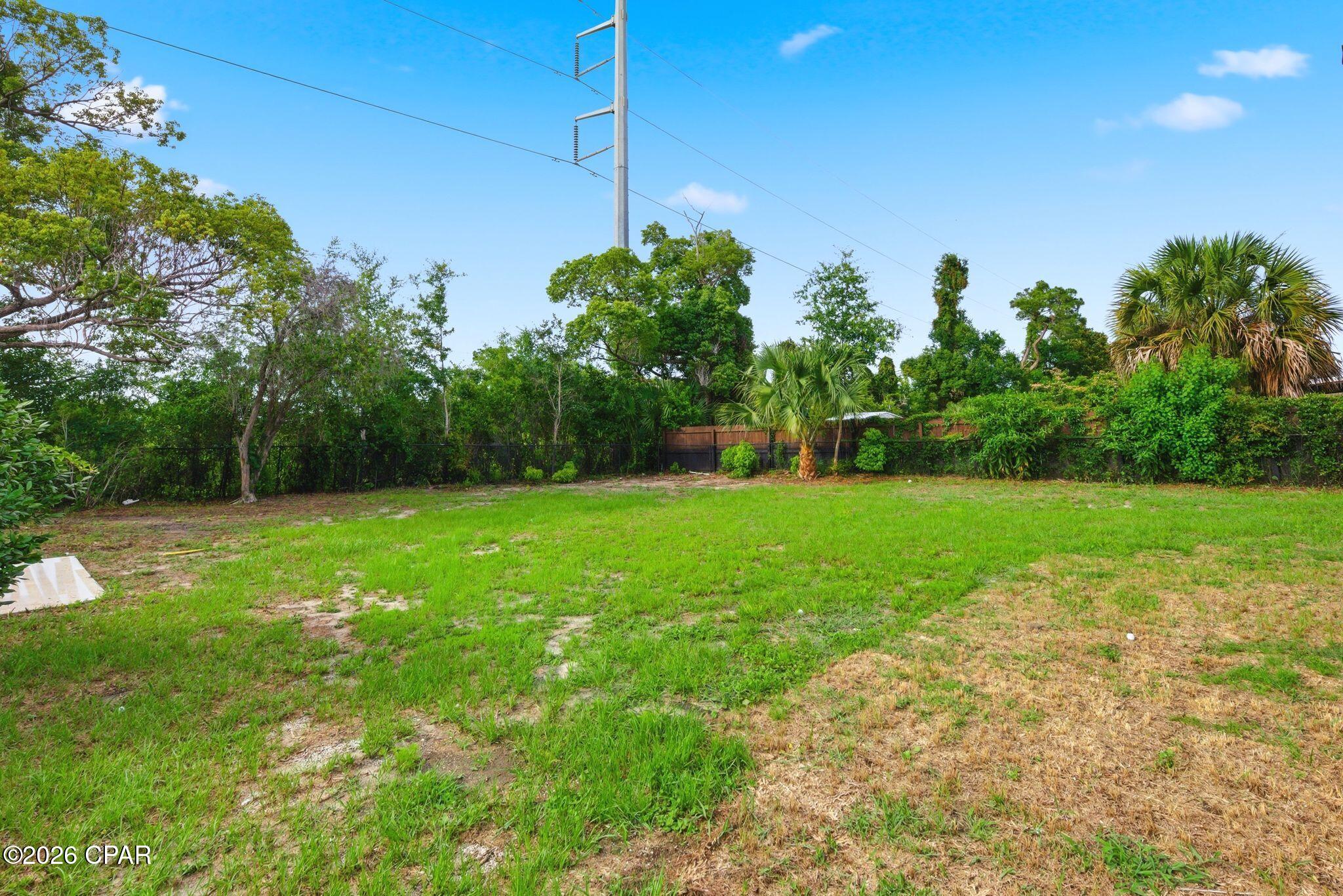 Hentz 1st Add Unit B - Residential