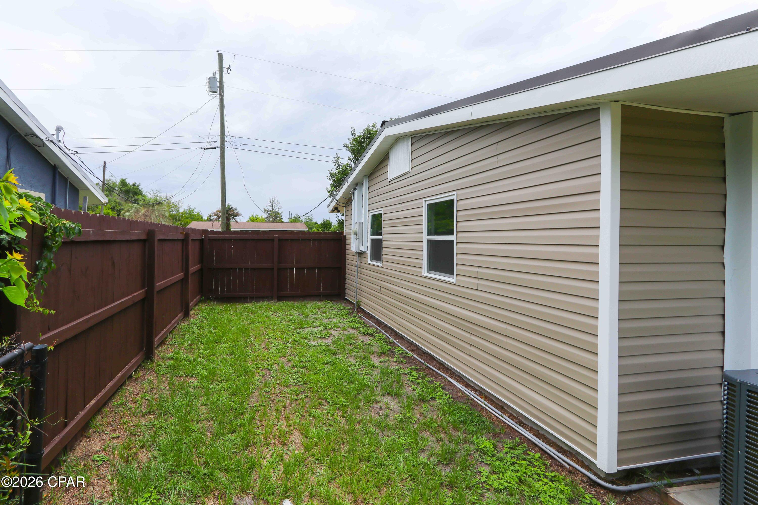 Hentz 1st Add Unit B - Residential