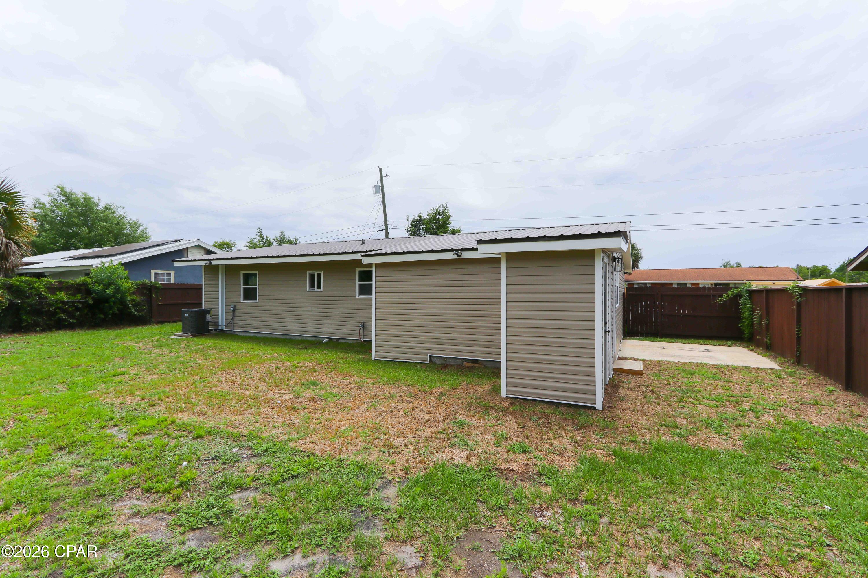 Hentz 1st Add Unit B - Residential