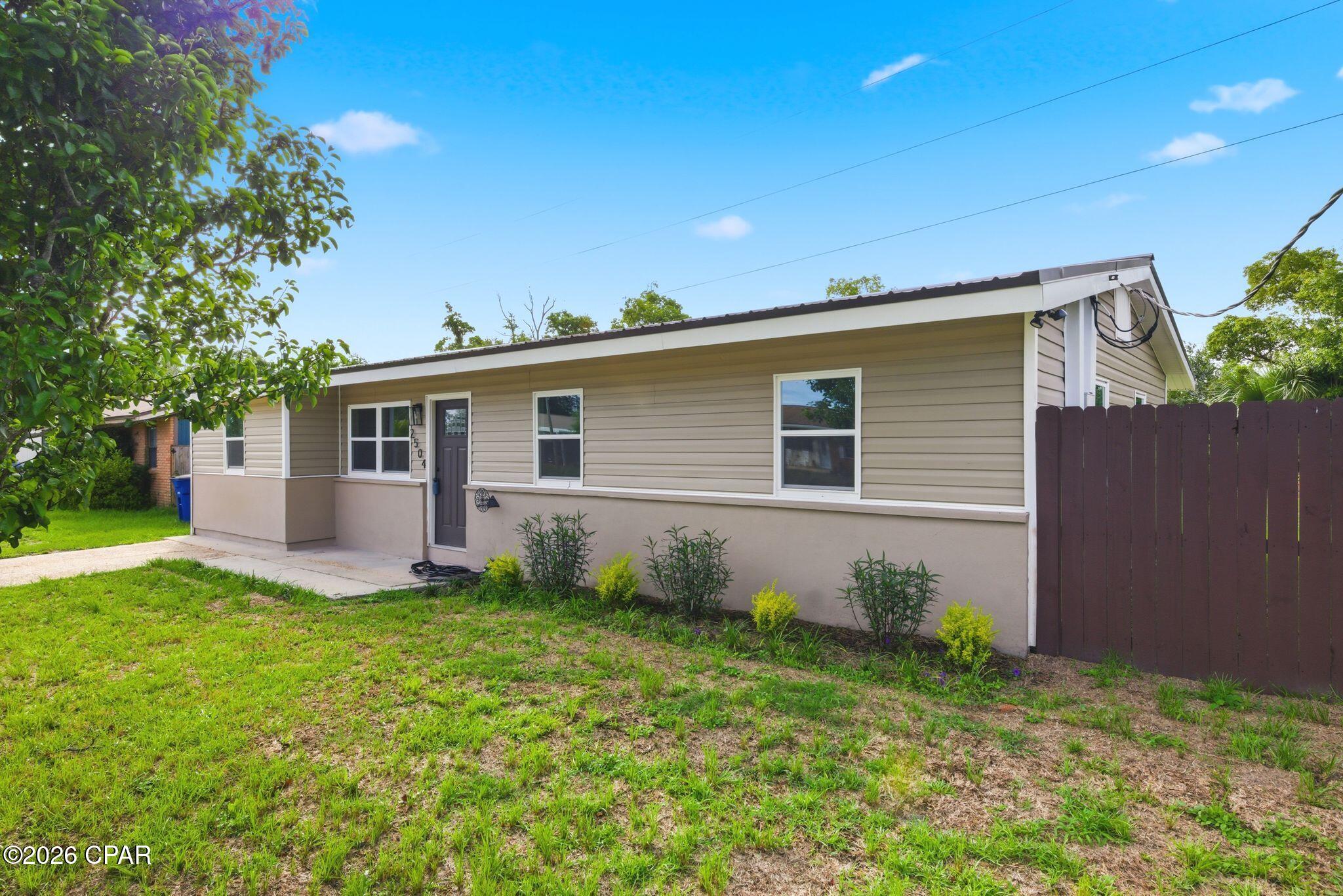 Hentz 1st Add Unit B - Residential