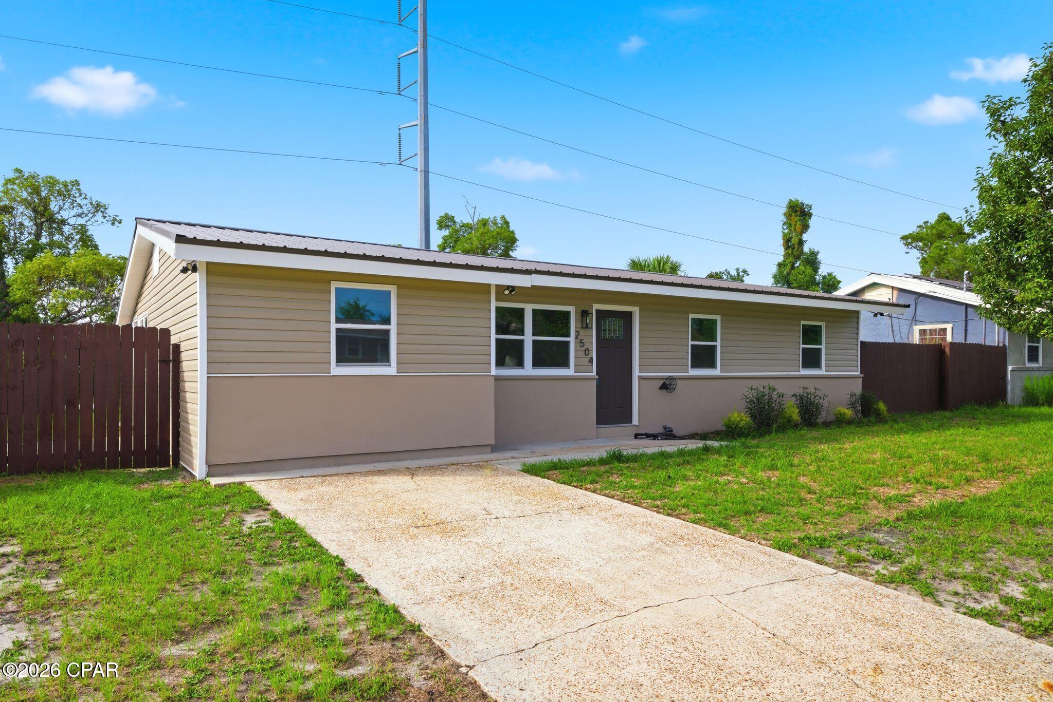 Hentz 1st Add Unit B - Residential