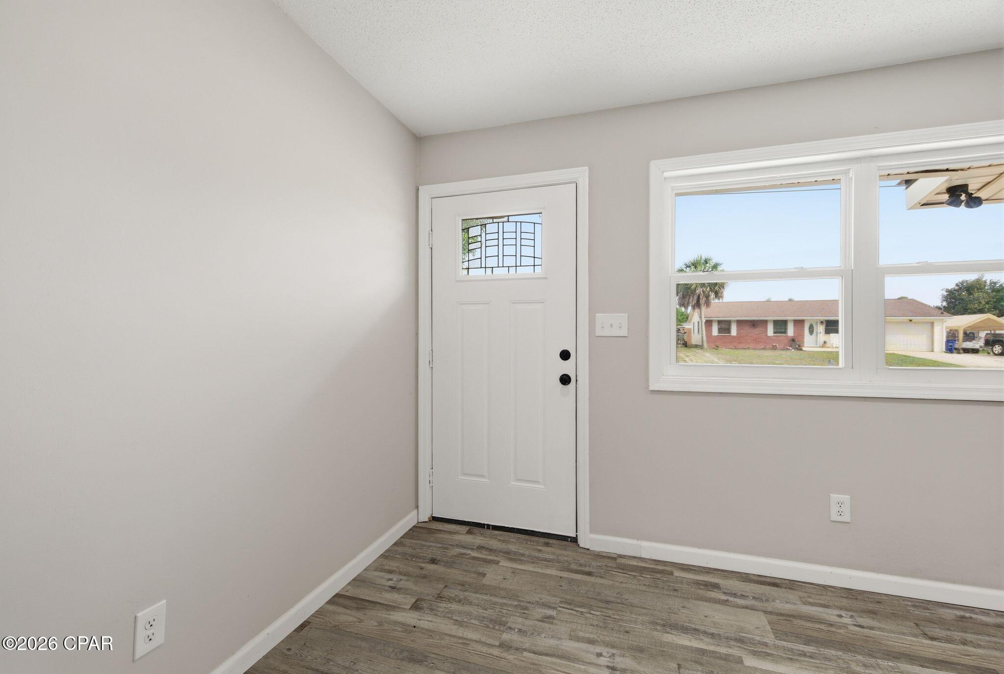 Hentz 1st Add Unit B - Residential